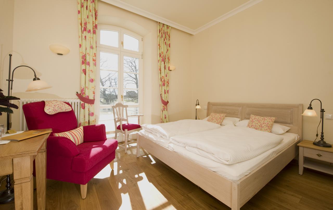 Hotel Gutshaus Parin - Bio- Und Gesundheitshotel Moor-Rolofshagen Eksteriør billede