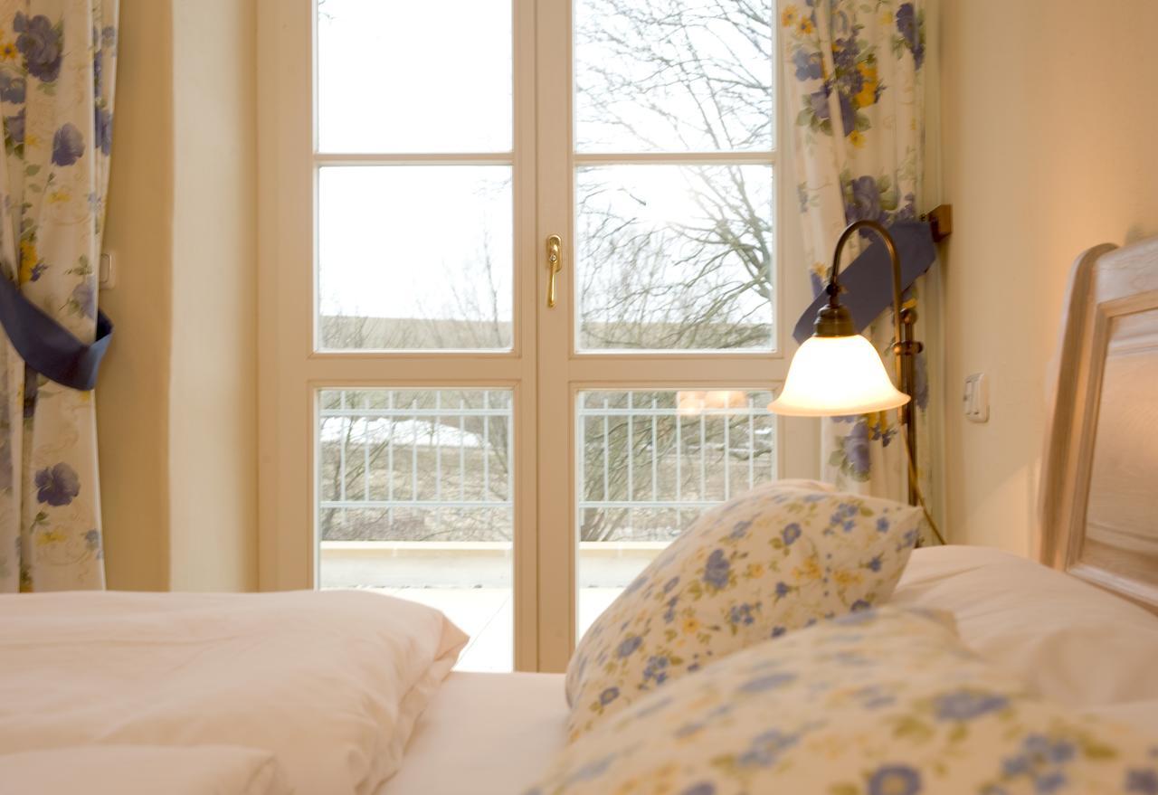 Hotel Gutshaus Parin - Bio- Und Gesundheitshotel Moor-Rolofshagen Eksteriør billede