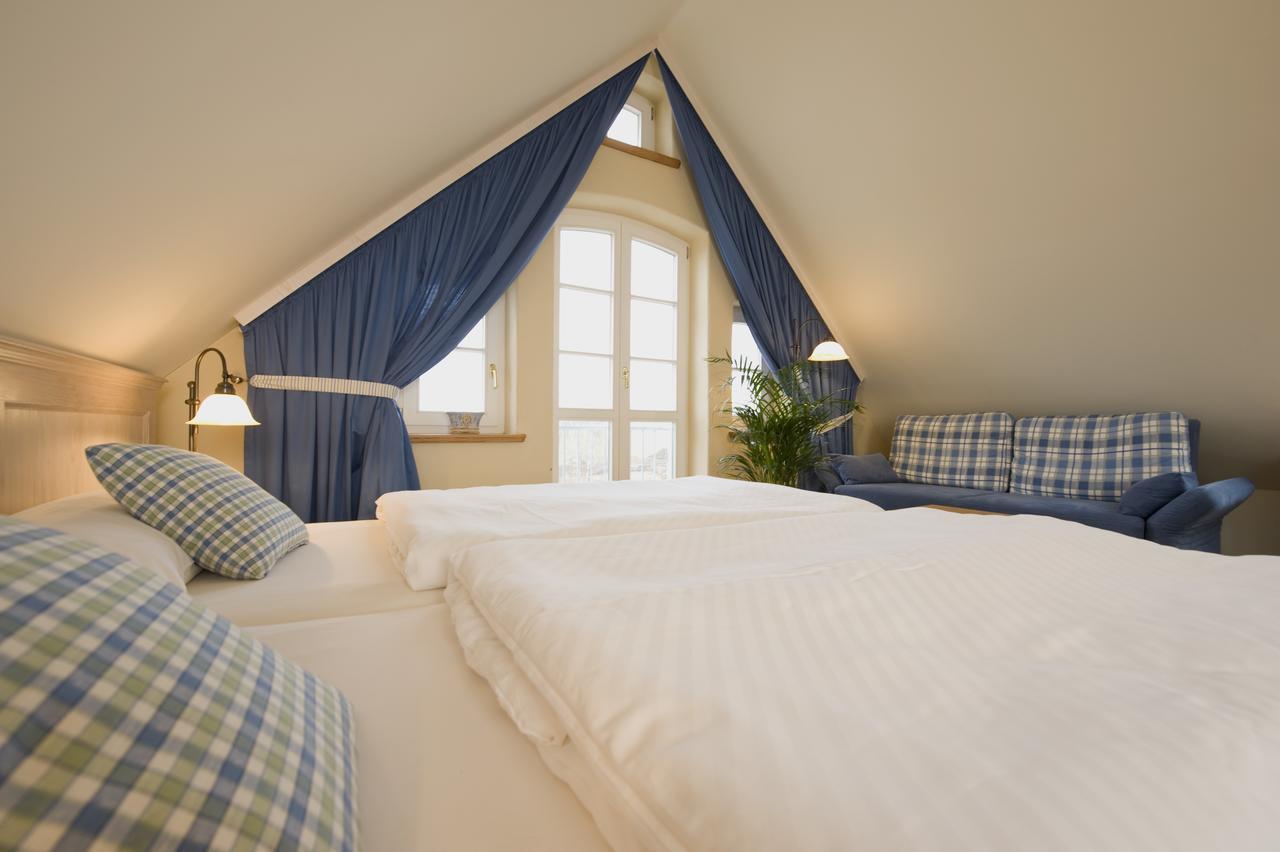 Hotel Gutshaus Parin - Bio- Und Gesundheitshotel Moor-Rolofshagen Eksteriør billede