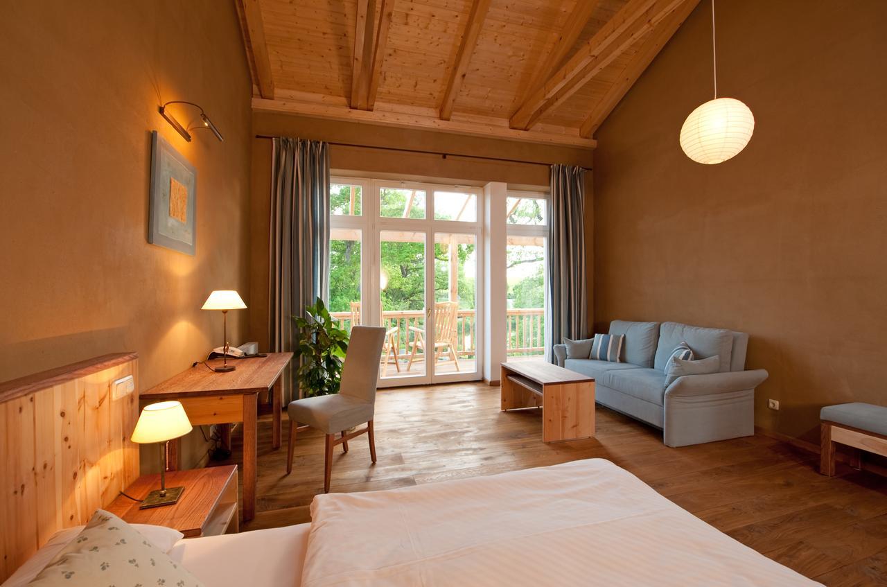 Hotel Gutshaus Parin - Bio- Und Gesundheitshotel Moor-Rolofshagen Eksteriør billede